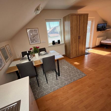 Appartement Privat Mariva à Liptovský Mikuláš Extérieur photo
