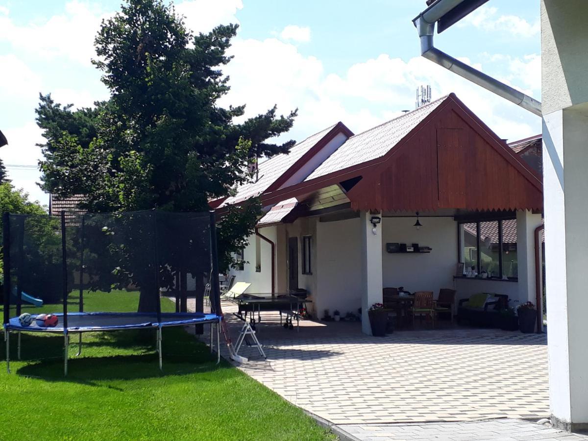 Appartement Privat Mariva à Liptovský Mikuláš Extérieur photo